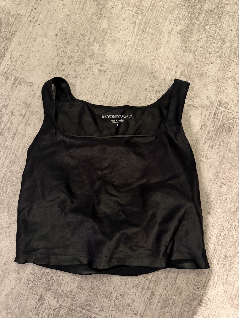 Beyond yoga black shine square neck bra tank L